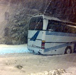 kac autobus sneg