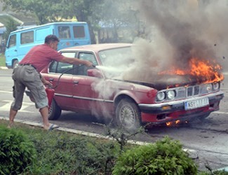 bmw pozar zabalj